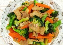 西兰花胡萝卜炒肉片