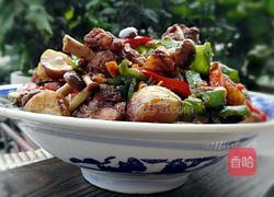 板栗蟹味菇烩鸡腿的做法图解12