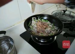平菇炒肉的做法图解5