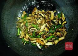 三丝会首(肉、香菇、青椒)的做法图解14