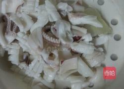 爆炒鱿鱼的做法图解1