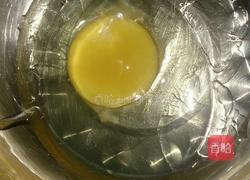 Egg Talk （橄榄球酥皮面包）的做法图解2