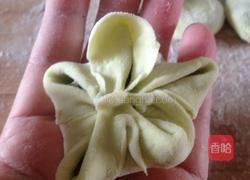 梅花饺的包法的做法图解6