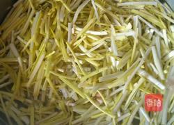 韭黄炒鸡蛋的做法图解1