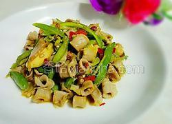 剁椒芹菜炒粉肠