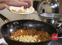 黄豆炒水疙瘩的做法图解8