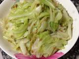 油渣炒莲白