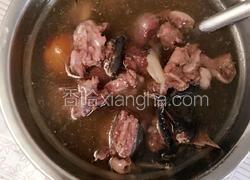 清补凉炖鸽子汤