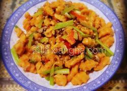 肉末香芹炒麻食