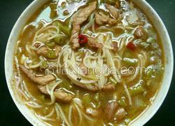 酸豆角肉丝面