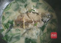 宝宝营养辅食（菠菜鲫鱼汤）的做法图解6