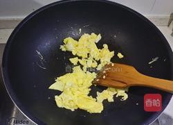 茭瓜炒鸡蛋的做法图解2