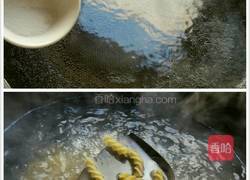 意大利面（白酱蘑菇鸡肉螺旋面）的做法图解3