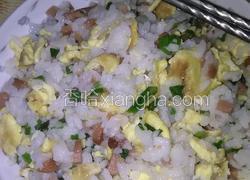 鸡蛋火腿肠炒饭