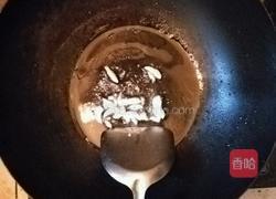 花菜炒肉肠的做法图解4