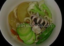 鱿鱼辣咸乌冬（当归苹果汤）