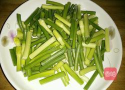 蒜苔炒肉丝的做法图解2