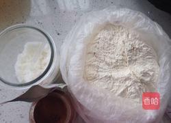 中式奶香巧克力卷的做法图解1