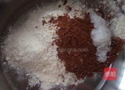 中式奶香巧克力卷的做法图解3