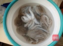 耗油八带鱼扣西兰花的做法图解1