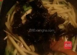 芹菜土豆木耳的做法图解7
