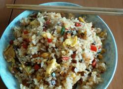 香喷什锦炒米饭