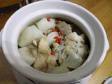 白萝卜棒骨煲的做法[图]