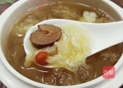 银耳百合鱼胶甜品的做法图解7