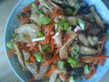 肉片炒香菇