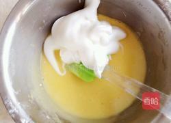 黑芝麻蛋糕卷的做法图解4