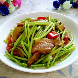 泥蒿炒腊肉