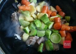 土豆炖牛肉的做法图解6