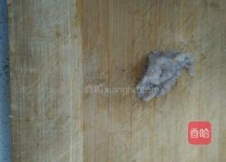 虾仁香肠鸡蛋羹的做法图解1