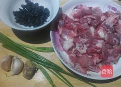 豆鼓蒸排骨的做法图解1