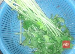 芹菜炒肉丝的做法图解2