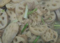 肉片香菇炖莲藕