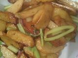 芹菜炒鱼丸