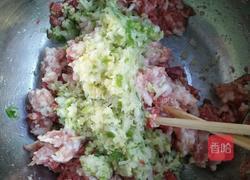 肉包子的做法图解3