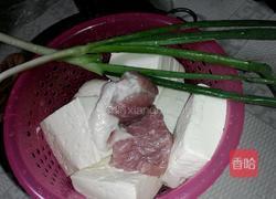 香煎麻辣豆腐的做法图解1