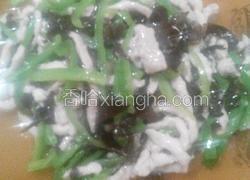 青椒木耳肉丝
