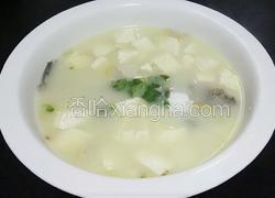 鲫鱼豆腐汤