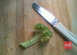 清炒西兰花的做法图解1
