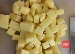 土豆炖牛肉的做法图解2