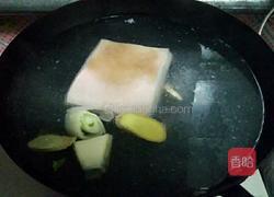 蒜泥白肉的做法图解1