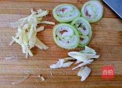 芹菜炒豆干的做法图解3