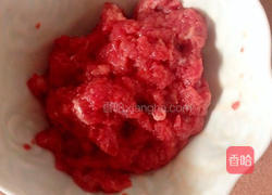 太阳花牛肉蝴蝶面的做法图解2