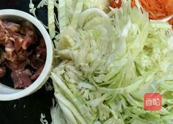 包菜胡萝卜炒瘦肉的做法图解2