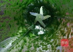 菠菜火龙果双色蛋糕的做法图解2