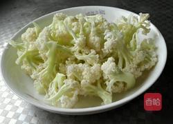 菜花炒肉的做法图解1