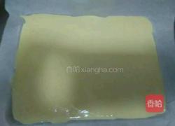 草莓奶油蛋糕卷的做法图解9